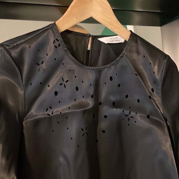 Stunning trapeze dress by &otherstories - Picture 2 of 11